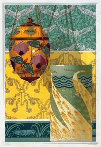 Papillons et pavots, veilleuse émaux translucides. Paons, vase émaux cloisonnés.
