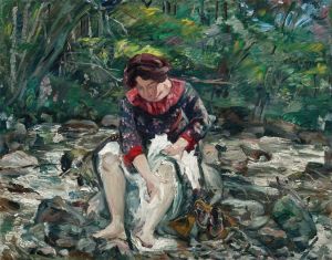 Mädchen im Waldbach