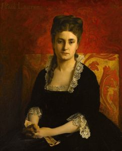 Portrait de femme en robe noire tenant un gant