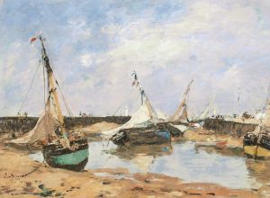 Trouville. Barques échouées entre les jetées